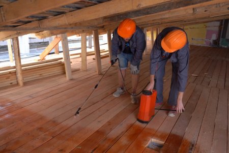 На проспекті Шевченка триває відновлення будинку після ракетного удару (фото, відео)