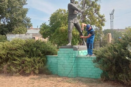 КП «Сервісний центр» проводить роботи з обслуговування підпорядкованих об’єктів (фото)