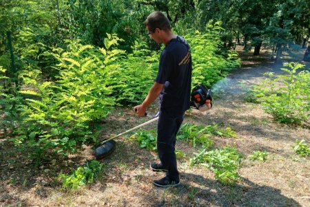 КП «Сервісний центр» проводить роботи з обслуговування підпорядкованих об’єктів (фото)