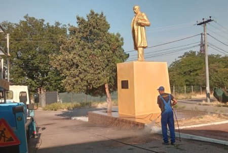 КП «Сервісний центр» проводить роботи з обслуговування підпорядкованих об’єктів (фото)