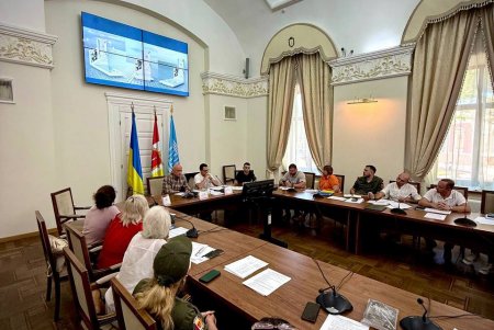 Мер Одеси провів засідання з організаціями ветеранів та сімей загиблих Героїв (фото)