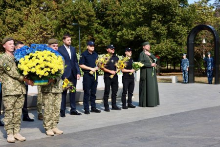 З нагоди 34-ї річниці незалежності України в Одесі вшанували пам'ять героїв (фото, відео)