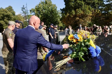 З нагоди 34-ї річниці незалежності України в Одесі вшанували пам'ять героїв (фото, відео)