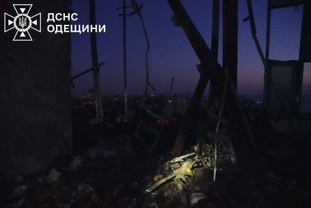 Ворог атакував Одесу ударними безпілотниками. Є постраждалі (фото)