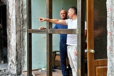 Одеські будівельники відновлюють будинки, пошкоджені ворожими дронами (фото, видео)