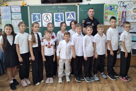 Юних одеситів знайомлять з правилами безпечної поведінки на вулицях та у транспорті (фото)