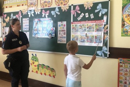 Юних одеситів знайомлять з правилами безпечної поведінки на вулицях та у транспорті (фото)