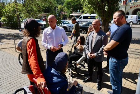 В Одесі запускають серійне переобладнання підйомниками трамваїв «Татра» (фото, відео)