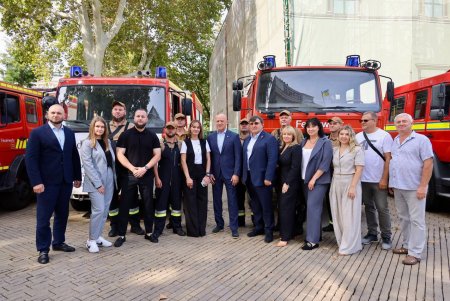 Одеса передала рятувальну техніку сусіднім громадам (фото, відео)