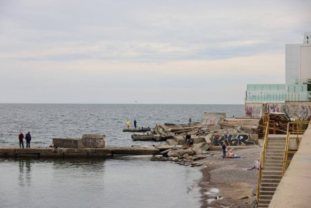 В Одесі продовжується реконструкція колектора в Аркадії (фото, відео)