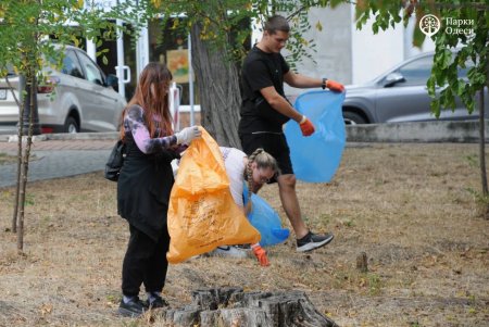 В Одесі провели суботник до Всесвітнього дня прибирання World Cleanup Day (фото)