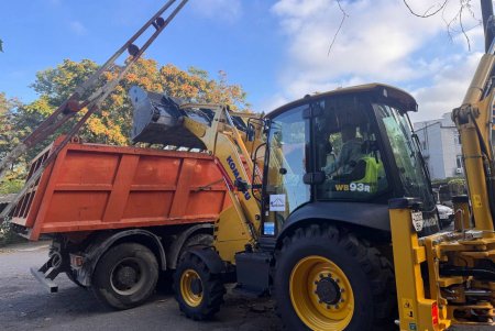 В Київському районі оперативно ліквідовують наслідки ворожої атаки (фото) В Київському районі оперативно ліквідовують наслідки ворожої атаки (фото)