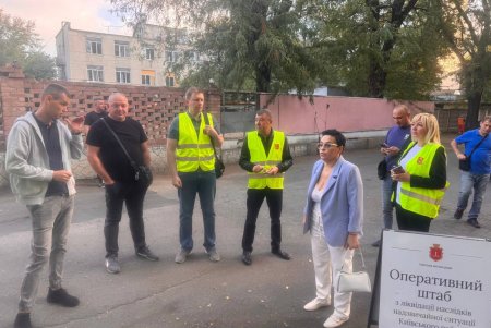 В Київському районі оперативно ліквідовують наслідки ворожої атаки (фото) В Київському районі оперативно ліквідовують наслідки ворожої атаки (фото)