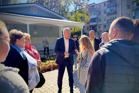 Сучасний бювет з артезіанською свердловиною відкрили в Одесі (фото, відео)