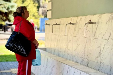 Сучасний бювет з артезіанською свердловиною відкрили в Одесі (фото, відео)