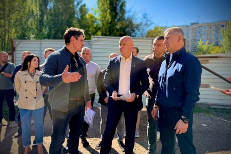 Мер Одеси проінспектував відновлення будинку на вул. Князя Володимира Великого (фото, відео)