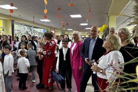 Мэр Одессы проинспектировал восстановление гимназии №125 (фото)