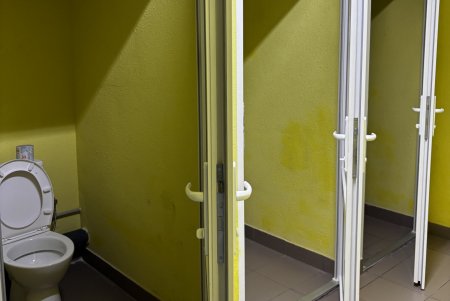 Мэр Одессы проинспектировал восстановление гимназии №125 (фото)