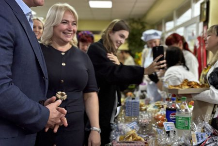 Мэр Одессы проинспектировал восстановление гимназии №125 (фото)