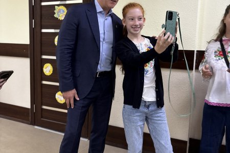 Мэр Одессы проинспектировал восстановление гимназии №125 (фото)