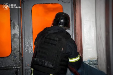 Вночі ворог завдав масованого удару по Одесі: є постраждалі (фото)