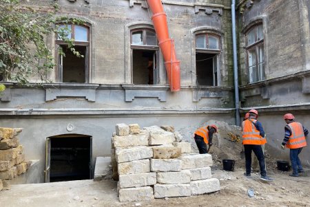 В Одесі відновлюють найстарішу лікарню міста (фото, відео)