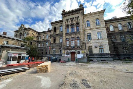 В Одесі відновлюють найстарішу лікарню міста (фото, відео)