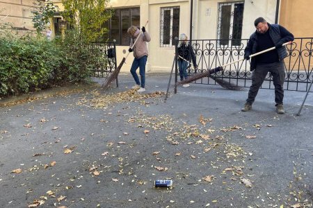 В Одесі стартував перший масштабний суботник у межах місячника чистоти (фото)