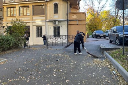 В Одесі стартував перший масштабний суботник у межах місячника чистоти (фото)
