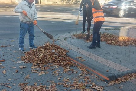 В Одесі стартував перший масштабний суботник у межах місячника чистоти (фото)