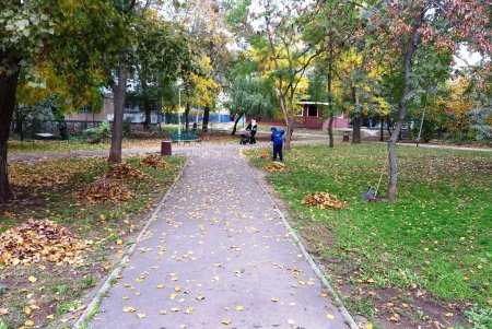 Комунальники проводять технологічне обслуговування устаткування бюветів (фото)