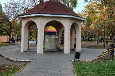 Комунальники проводять технологічне обслуговування устаткування бюветів (фото)