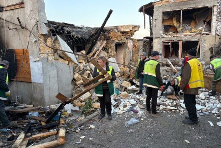 Постраждалим після ворожої атаки надали допомогу (фото)
