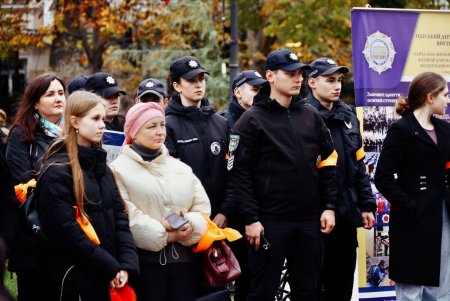 Одеса приєдналась до Всеукраїнської акції «16 днів проти насильства» (фото) Одеса приєдналась до Всеукраїнської акції «16 днів проти насильства» (фото)