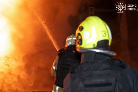 Вночі Одеса знову зазнала інтенсивної атаки ворожих безпілотників (фото)