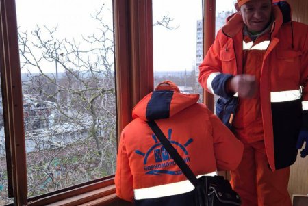 В Одесі триває ліквідація наслідків нічної атаки: зафіксовано пошкодження понад 2300 вікон (фото)