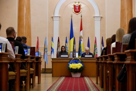 В Одесі привітали працівників місцевого самоврядування та вручили почесні нагороди (фото)