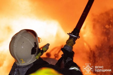 Після масованої атаки в Одесі працюють Пункти незламності та бювети. Організовано підвезення води в усі райони Після масованої атаки в Одесі працюють Пункти незламності та бювети. Організовано підвезення води в усі райони