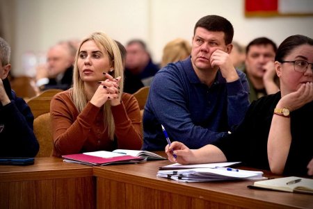 Апаратна нарада в Одесі: обговорення важливих питань і ключові рішення (фото) Апаратна нарада в Одесі: обговорення важливих питань і ключові рішення (фото)