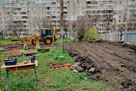 У Пересипському районі Одеси облаштовують бюветний комплекс (фото)
