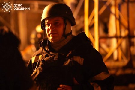 Ворог продовжує масовані атаки на Одесу: є пошкодження (фото)