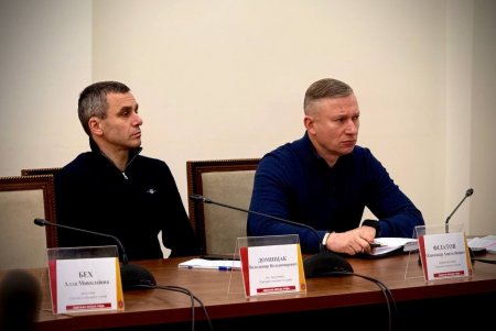Апаратна нарада в Одесі: обговорення важливих питань і ключові рішення (фото) Апаратна нарада в Одесі: обговорення важливих питань і ключові рішення (фото)