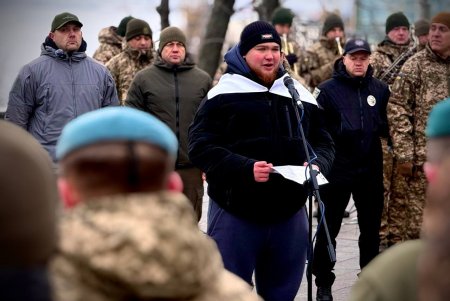 На Потьомкінських сходах в Одесі розгорнули величезний Прапор надії (фото, відео)
