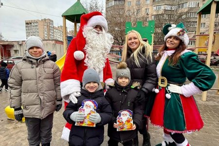 Передноворічний захід для дітей на Академіка Заболотного (фото)