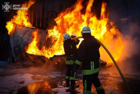 Ворог атакував портову інфраструктуру Одещини (фото)