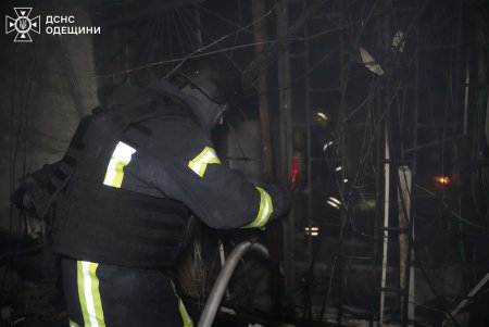 Нічна атака на Одесу: пошкоджено житлові будинки, об’єкти соцсфери, є постраждалі (фото)