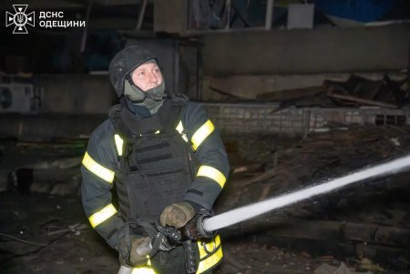 Нічна атака на Одесу: пошкоджено житлові будинки, об’єкти соцсфери, є постраждалі (фото)