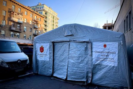 В Одесі ліквідовують наслідки ворожої атаки на місто (фото)