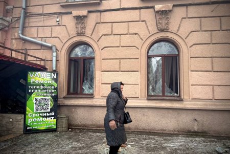 В Одесі ліквідовують наслідки нічної атаки (фото) В Одесі ліквідовують наслідки нічної атаки (фото)