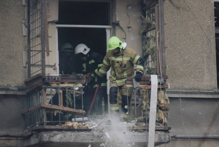 В Одесі ліквідовують наслідки нічної атаки (фото) В Одесі ліквідовують наслідки нічної атаки (фото)